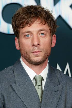 Jeremy Allen White attends the *The Social Reckoning* photocall at Le Pathé Palace on October 1, 2026, in Paris, France 460108 2026 10 01  Copyright: xLionelxGuericolasx xStarfacex STAR_460108_066