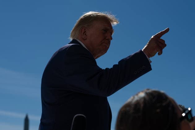 DC: Trump Departure en route Denton, Texas United States President Donald J Trump speaks to members of the media on the South Lawn of the White House, before boarding Marine One in Washington, DC, USA on Thursday, October 1, 2026. President Trump and Vice President Vance are expected to be on the campaign trail almost every day in October, as surveys show Republicans rapidly losing ground amid voter anger over the economy and the war in Iran. Credit: CNP AdMedia EDITORIAL USE ONLY  Copyright: xx AdMediax admphotosthree018787