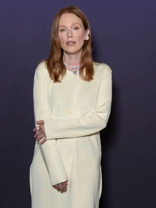 Julianne Moore at the Messika fashion show photo call in Paris on October 1, 2026 @ BestImage France  Copyright: xOLIVIERxBORDEx xBESTIMAGExOLIVIERxBORDEx xBESTIMAGEx