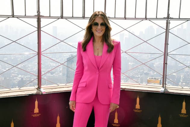 NEW YORK, NY- OCTOBER 1: Elizabeth Hurley lights the Empire State Building to Honor The Esto e Lauder CompaniesÃ¢â‚¬â ¢ Breast Cancer Campaign and Breast Cancer Awareness Month on October 1, 2026 in New York City. Credit: AdMedia New York City USA  - ZUMAa123 20261001_zaa_a123_063 Copyright: xJohnxFyckex