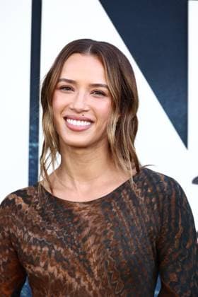 World Premiere Of Netflix s Animals Taylor Cooper at the World Premiere Of Netflix s Animals held at Westwood Village Theater on October 1, 2026 in Westwood, Los Angeles, California, United States. Westwood California United States Copyright: xXavierxCollin ImagexPressxAgencyx