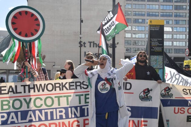 October 1, 2026, London, England, United Kingdom: Protesters gather outside St Thomas hospital calling on the UK government to keep the US tech company Palantir out of the NHS. London United Kingdom  - ZUMAv130 20261001_zip_v130_006 Copyright: xVukxValcicx