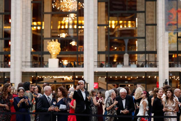 Guests watch as talent arrives on the red carpet at the New York City Ballet 2026 Fall Fashion Gala at David H. Koch Theater, Lincoln Center on Thursday, October 1, 2026 in New York City.  NYP20261001123 JOHNxANGELILLO