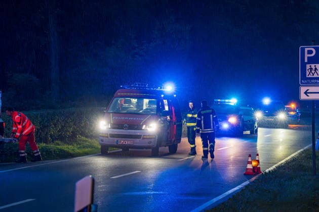 Zwei Pkw frontal kollidiert Beide Fahrer schwer verletzt Am 01.10.2026 kollidierten gegen 18:30 Uhr auf der L3408 zwischen Löhrbach und Birkenau zwei Pkw frontal. Beide Fahrzeugführer wurden schwer verletzt und nach der medizinischen Erstversorgung in ein Krankenhaus gebracht. Ein Rettungshubschrauber war an der Unfallstelle im Einsatz. Für die Rettungs- und Bergungsarbeiten wurde die L3408 vollständig gesperrt. Birkenau L 3408 Hessen Deutschland