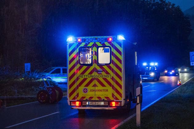 Zwei Pkw frontal kollidiert Beide Fahrer schwer verletzt Am 01.10.2026 kollidierten gegen 18:30 Uhr auf der L3408 zwischen Löhrbach und Birkenau zwei Pkw frontal. Beide Fahrzeugführer wurden schwer verletzt und nach der medizinischen Erstversorgung in ein Krankenhaus gebracht. Ein Rettungshubschrauber war an der Unfallstelle im Einsatz. Für die Rettungs- und Bergungsarbeiten wurde die L3408 vollständig gesperrt. Birkenau L 3408 Hessen Deutschland