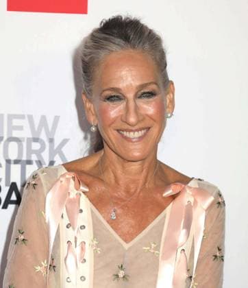 October 1, 2026, New York, New York, USA: Actor SARAH JESSICA PARKERÃäwearing a dress designed by Simone Rocha, seen during the red carpet arrivals for the New York City Fall Ballet Fall 2026 Gala held at the David Koch Theater at Lincoln Center. New York USA  - ZUMAk03_ 20261001_zaf_k03_071 Copyright: xNancyxKaszermanx