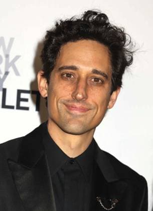 October 1, 2026, New York, New York, USA: Choreographer JUSTIN PECK seen during the red carpet arrivals for the New York City Fall Ballet Fall 2026 Gala held at the David Koch Theater at Lincoln Center. New York USA  - ZUMAk03_ 20261001_zaf_k03_128 Copyright: xNancyxKaszermanx
