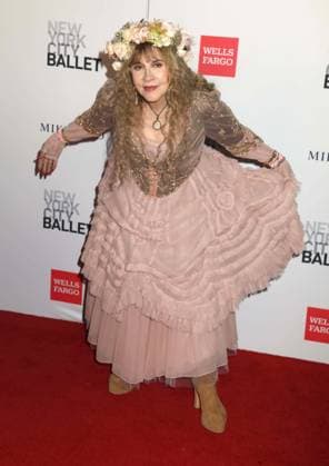October 1, 2026, New York, New York, USA: Singer from rock band Fleetwood Mac, STEVIE NICKS wearing a dress by Mikimoto seen during the red carpet arrivals for the New York City Fall Ballet Fall 2026 Gala held at the David Koch Theater at Lincoln Center. New York USA  - ZUMAk03_ 20261001_zaf_k03_098 Copyright: xNancyxKaszermanx