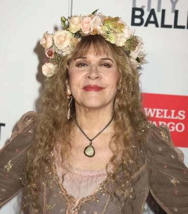 October 1, 2026, New York, New York, USA: Singer from rock band Fleetwood Mac, STEVIE NICKS wearing a dress by Mikimoto seen during the red carpet arrivals for the New York City Fall Ballet Fall 2026 Gala held at the David Koch Theater at Lincoln Center. New York USA  - ZUMAk03_ 20261001_zaf_k03_106 Copyright: xNancyxKaszermanx