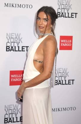 October 1, 2026, New York, New York, USA: Co-chair EMMA GRAY seen during the red carpet arrivals for the New York City Fall Ballet Fall 2026 Gala held at the David Koch Theater at Lincoln Center. New York USA  - ZUMAk03_ 20261001_zaf_k03_042 Copyright: xNancyxKaszermanx