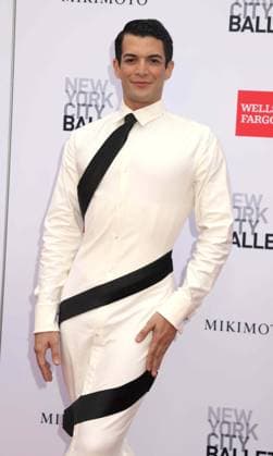 October 1, 2026, New York, New York, USA: Dancer GILBERT BOLDEN III seen during the red carpet arrivals for the New York City Fall Ballet Fall 2026 Gala held at the David Koch Theater at Lincoln Center. New York USA  - ZUMAk03_ 20261001_zaf_k03_006 Copyright: xNancyxKaszermanx