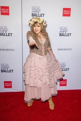 October 1, 2026, New York, New York, United States: Stevie Nicks attends.The New York City Ballet 2026 Fall Gala at David H. Koch Theater, Lincoln Center on October 01, 2026 in New York City. New York United States  - ZUMAs197 20261001_aaa_s197_887 Copyright: xRonxAdarx