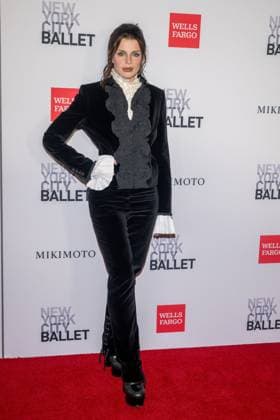 October 1, 2026, New York, New York, United States: Julia Fox attends.The New York City Ballet 2026 Fall Gala at David H. Koch Theater, Lincoln Center on October 01, 2026 in New York City. New York United States  - ZUMAs197 20261001_aaa_s197_876 Copyright: xRonxAdarx