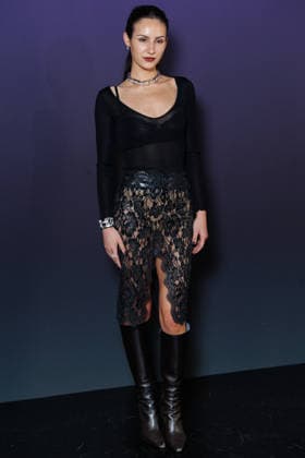 Messika Spring Summer 2027 Fashion Show During Paris Fashion Week: Celebrity Arrivals—Ashtin Earle 460109 October 1, 2026, Paris, France  Copyright: xSebastienxFremontx xStarfacex STAR_460109_041