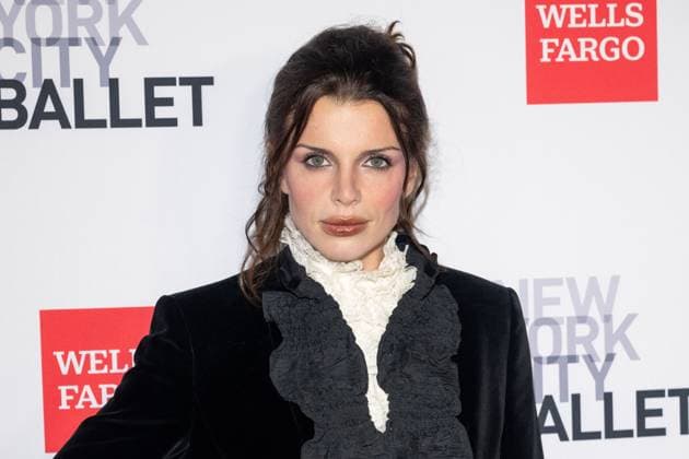 October 1, 2026, New York, New York, United States: Julia Fox attends.The New York City Ballet 2026 Fall Gala at David H. Koch Theater, Lincoln Center on October 01, 2026 in New York City. New York United States  - ZUMAs197 20261001_aaa_s197_933 Copyright: xRonxAdarx