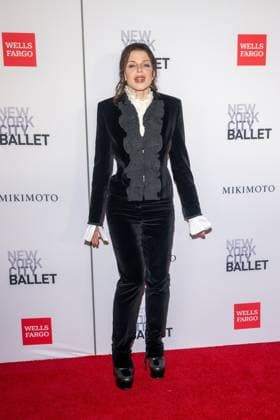 October 1, 2026, New York, New York, United States: Julia Fox attends.The New York City Ballet 2026 Fall Gala at David H. Koch Theater, Lincoln Center on October 01, 2026 in New York City. New York United States  - ZUMAs197 20261001_aaa_s197_936 Copyright: xRonxAdarx