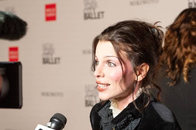 October 1, 2026, New York, New York, United States: Julia Fox attends.The New York City Ballet 2026 Fall Gala at David H. Koch Theater, Lincoln Center on October 01, 2026 in New York City. New York United States  - ZUMAs197 20261001_aaa_s197_943 Copyright: xRonxAdarx