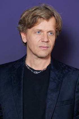 Messika Spring Summer 2027 Fashion Show During Paris Fashion Week: Celebrity Arrivals—Alex Lutz, 460109, October 1, 2026, Paris, France  Copyright: xSebastienxFremontx xStarfacex STAR_460109_116
