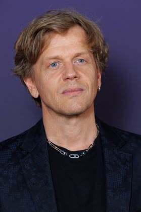 Messika Spring Summer 2027 Fashion Show During Paris Fashion Week: Celebrity Arrivals—Alex Lutz, 460109, October 1, 2026, Paris, France  Copyright: xSebastienxFremontx xStarfacex STAR_460109_120