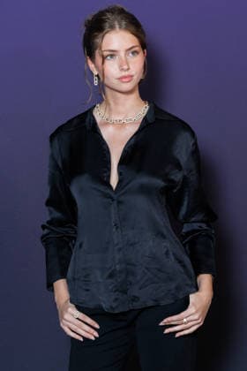 Messika Spring Summer 2027 Fashion Show During Paris Fashion Week: Celebrity Arrivals—Lucia Ferrato 460109 October 1, 2026, Paris, France  Copyright: xSebastienxFremontx xStarfacex STAR_460109_128