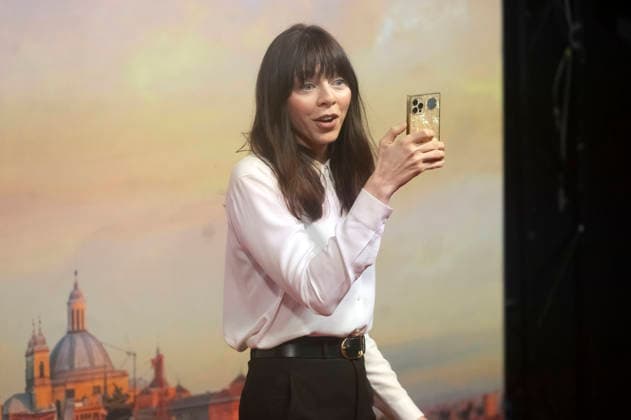 Alexi Wasser beim offiziellen Empfang zum Drehstart des Woody Allen Fall Project 2026 in den Teatros del Canal. Madrid, 01.10.2026
