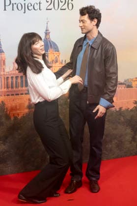 Woody Allen und Peter Vives beim offiziellen Empfang zum Drehstart des Woody Allen Fall Project 2026 in den Teatros del Canal. Madrid, 01.10.2026