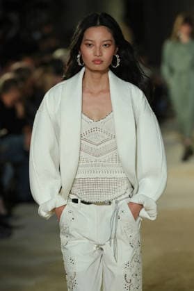 PFW - Isabel Marant Runway A model walks the runway during the Balmain Womenswear Spring Summer 2027 show as part of Paris Fashion Week on September 30, 2026 in Paris, France. Photo by Alain-Gil Gonzalez ABACAPRESS.COM Paris France  Copyright: xGonzalezxAlain-Gil ABACAx