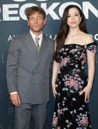 Jeremy Allen White and Mikey Madison: Premiere of the film *The Social Reckoning* at the Pathé Palace cinema in Paris on October 1, 2026. Coadic Guirec, Bestimage. Premiere of the film *The Social Reckoning* at the Pathé Palace cinema in Paris on October 1, 2026. Paris, France  Copyright: xCOADICxGUIRECx xBESTIMAGExCOADICxGUIRECx xBESTIMAGEx