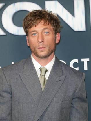 Jeremy Allen White Premiere of the film *The Social Reckoning* at the Pathé Palace cinema in Paris on October 1, 2026 Coadic Guirec Bestimage Premiere of the film *The Social Reckoning* at the Pathé Palace cinema in Paris on October 1, 2026 Paris, France  Copyright: xCOADICxGUIRECx xBESTIMAGExCOADICxGUIRECx xBESTIMAGEx
