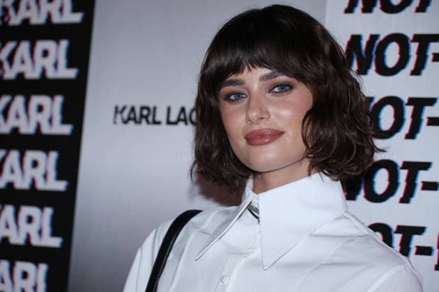 Taylor Hill at the Karl Lagerfeld From Paris with Love event at the Karl Lagerfeld Boutique in Paris on October 1, 2026. KARL LAGERFELD celebrates its Fall Winter 2026 campaign with Paris Hilton, Kit Butler, and NOT KARL, the newest member of the House’s universe. For this private event in Saint-Germain-des-Prés, Paris Hilton will be in attendance alongside NOT KARL to mark this new chapter—an immersive experience in the KARL LAGERFELD universe, blending fashion, creativity, and the brand’s legacy. Denis Guignebourg Bestimage The Karl Lagerfeld x Paris Hilton party during Paris RTW Spring Summer 2027 Fashion Week on October 1, 2026, in Paris, France. Paris, France  Copyright: xDenisxGuignebourgx xBestimagexDenisxGuignebourgx xBestimagex