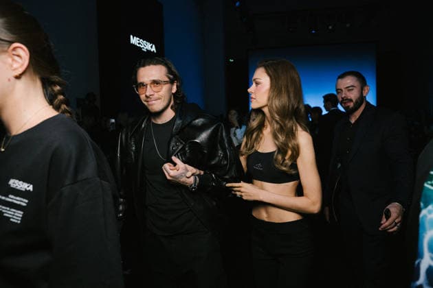 Brooklyn Beckham and his wife Nicola Peltz at the Messika Spring Summer 2027 Women’s Ready-to-Wear Collection fashion show during Paris Fashion Week (PFW) at the Grand Palais on October 1, 2026. Sam Delpech, Bestimage. Celebs at Messika’s Spring Summer 2027 Women’s Ready-to-Wear Collection fashion show during Paris Fashion Week (PFW) at the Grand Palais on October 1, 2026, Paris, France  Copyright: xSamxDelpechx xBestimagexSamxDelpechx xBestimagex