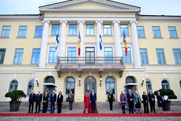 Finnish President Alexander Stubb welcomes Moldovan President Maia Sandu as they meet at the Presidential Palace in Helsinki, Finland, on October 2, 2026. President Sandu pays a working visit to Finland. - MIKKO STIG Helsinki Finland  Copyright: xMikkoxStigx 30md02Nmv3s
