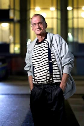 Schauspieler Georg Uecker bei der Community-Einweihung des Dirk-Bach-Platz neben der Oper in Köln. Köln, 01.10.2026 NRW Deutschland Copyright: xChristophxHardtx