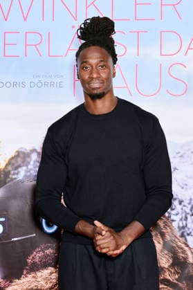 Eugene Boateng beim Special Screening des Kinofilms Frau Winkler verlässt das Haus im Cinema Paris,. Berlin, 01.10.2026