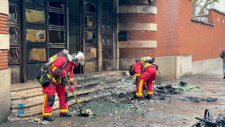 School Facade Burned During Student Blockade - Paris Videograbs - Firefighters work at the scene following an early morning blaze that damaged the facade of Gaston-Bachelard High School in the 13th arrondissement. The incident occurred as nationwide student blockades forced the closure of more than 400 high schools amid mounting political and security tensions. Paris, France, October 2, 2026. Photo by CLPRESS ABACAPRESS.COM Paris Ile-de-France France  Copyright: xCLPRESS ABACAx