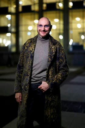 Moderator Ralph Morgenstern bei der Community-Einweihung des Dirk-Bach-Platz neben der Oper in Köln. Köln, 01.10.2026 NRW Deutschland Copyright: xChristophxHardtx