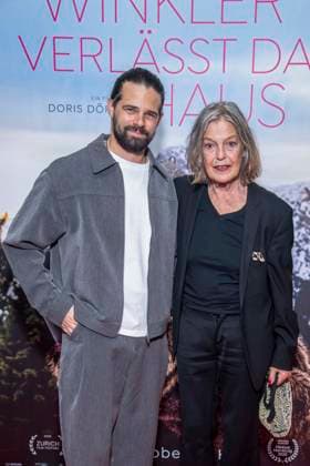 ABB FRAUWINKLER- Josef Ellers und Angela Winkler auf dem roten Teppich beim Special Screening des Kino Films Frau Winkler verlaesst das Haus im Cinema Parisl in Berlin 01.10.2026 Berlin Deutschland