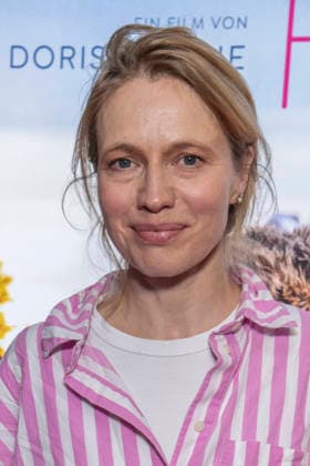 ABB FRAUWINKLER- Anna Brueggemann auf dem roten Teppich beim Special Screening des Kino Films Frau Winkler verlaesst das Haus im Cinema Parisl in Berlin 01.10.2026 Berlin Deutschland