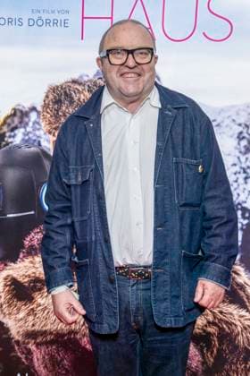 ABB FRAUWINKLER- Gustav Peter Woehler auf dem roten Teppich beim Special Screening des Kino Films Frau Winkler verlaesst das Haus im Cinema Parisl in Berlin 01.10.2026 Berlin Deutschland