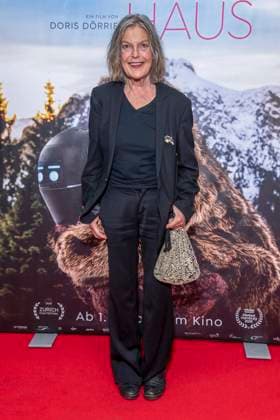 ABB FRAUWINKLER- Angela Winkler auf dem roten Teppich beim Special Screening des Kino Films Frau Winkler verlaesst das Haus im Cinema Parisl in Berlin 01.10.2026 Berlin Deutschland
