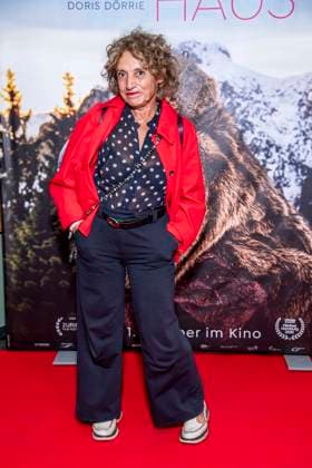 ABB FRAUWINKLER- Adriana Altaras auf dem roten Teppich beim Special Screening des Kino Films Frau Winkler verlaesst das Haus im Cinema Parisl in Berlin 01.10.2026 Berlin Deutschland