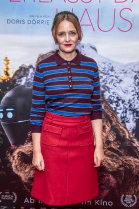 ABB FRAUWINKLER- Laura Tonke auf dem roten Teppich beim Special Screening des Kino Films Frau Winkler verlaesst das Haus im Cinema Parisl in Berlin 01.10.2026 Berlin Deutschland