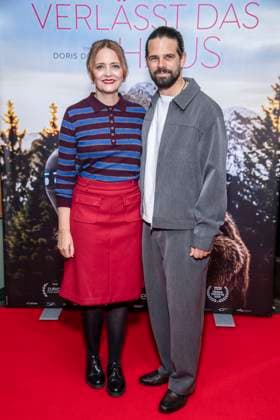 ABB FRAUWINKLER- Laura Tonke und Josef Ellers auf dem roten Teppich beim Special Screening des Kino Films Frau Winkler verlaesst das Haus im Cinema Parisl in Berlin 01.10.2026 Berlin Deutschland