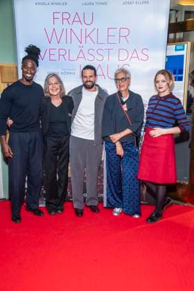 ABB FRAUWINKLER- Eugene Boateng, Angela Winkler, Josef Ellers, Doris Doerrie und Laura Tonke auf dem roten Teppich beim Special Screening des Kino Films Frau Winkler verlaesst das Haus im Cinema Parisl in Berlin 01.10.2026 Berlin Deutschland