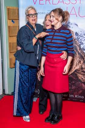 ABB FRAUWINKLER- Doris Doerrie Angela Winkler und Laura Tonke auf dem roten Teppich beim Special Screening des Kino Films Frau Winkler verlaesst das Haus im Cinema Parisl in Berlin 01.10.2026 Berlin Deutschland