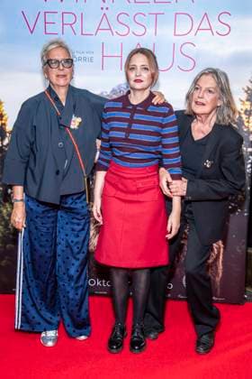 ABB FRAUWINKLER- Doris Doerrie Angela Winkler und Laura Tonke auf dem roten Teppich beim Special Screening des Kino Films Frau Winkler verlaesst das Haus im Cinema Parisl in Berlin 01.10.2026 Berlin Deutschland