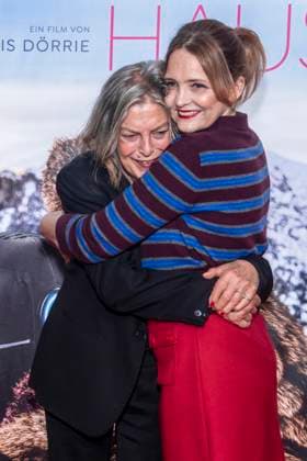 ABB FRAUWINKLER- Angela Winkler und Laura Tonke auf dem roten Teppich beim Special Screening des Kino Films Frau Winkler verlaesst das Haus im Cinema Parisl in Berlin 01.10.2026 Berlin Deutschland