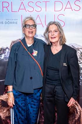 ABB FRAUWINKLER- Doris Doerrie mit Angela Winkler auf dem roten Teppich beim Special Screening des Kino Films Frau Winkler verlaesst das Haus im Cinema Parisl in Berlin 01.10.2026 Berlin Deutschland
