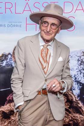 ABB FRAUWINKLER- Guenther Krabbenhoeft auf dem roten Teppich beim Special Screening des Kino Films Frau Winkler verlaesst das Haus im Cinema Parisl in Berlin 01.10.2026 Berlin Deutschland