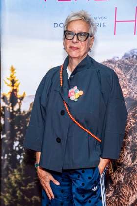 ABB FRAUWINKLER- Doris Doerrie Regisseurin auf dem roten Teppich beim Special Screening des Kino Films Frau Winkler verlaesst das Haus im Cinema Parisl in Berlin 01.10.2026 Berlin Deutschland